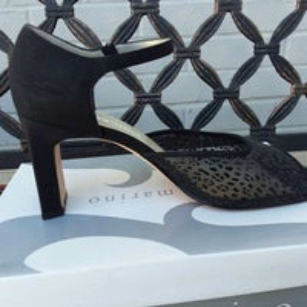 Ann Marino fabric black heels